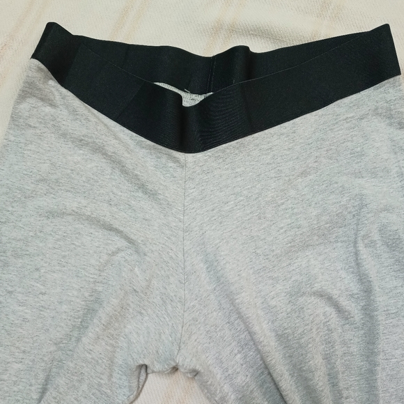 Adidas Originals grey cotton  gym tights/ leggings - Picture 7 of 9
